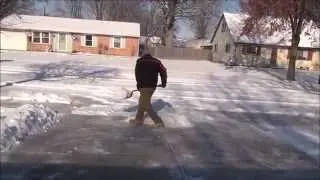 Snow cleaning manually