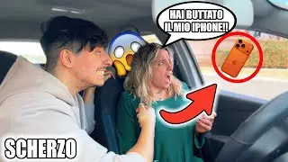 LIT1GHIAMO E TIRO L'IPHONE DELLA MIA RAGAZZA DALLA MACCHINA! -SCHERZO! *IMPAZZITA*