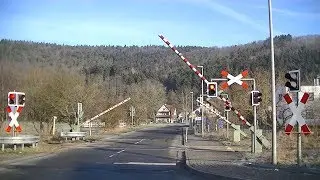 Spoorwegovergang Schmalkalden (D) // Railroad crossing // Bahn&uuml;bergang