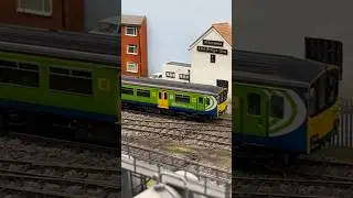 Bachmann Class 150 2 Car DMU