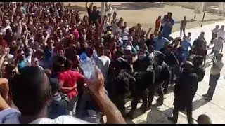Palestinians Clash with Israeli Police at Al-Aqsa Mosque