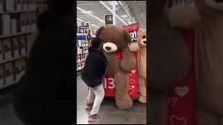 This is why you shouldn&rsquo;t punch bears at Walmart #memes #shorts
