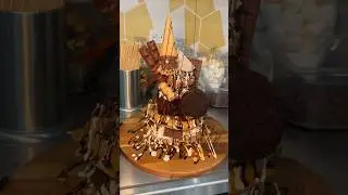 The &ldquo;WOW&rdquo; WAFFLE TOWER from Elm Street Diner in Norwalk, Connecticut! 🤩😱😳🤤 #DEVOURPOWER