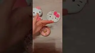Making a hello kitty inspired bracelet!🎀🫶🏼💗 #hellokitty #claybeads #foryou #seedbeads