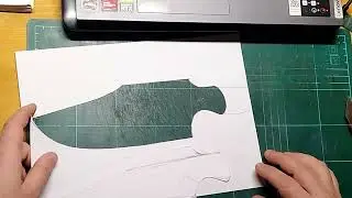 O teaca de piele pentru un cutit custom