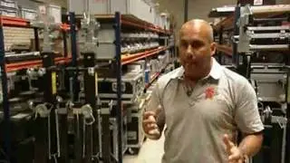 Inbreker betrapt bij Mental Theo in huis!