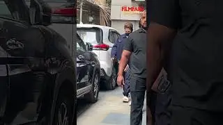 Аллу Арджун выглядит очень стильно, прогуливаясь по городу.