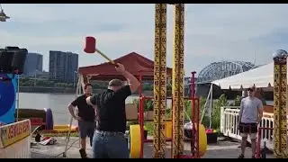 HIGH STRIKER Hammer Game | Test Your Strength!