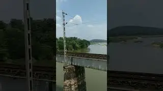 Trivandrum - Shoranur Venad Express Crossing Bharathapuzha River