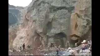 IMPRESIONANTES im&aacute;genes del colapso de una mina de carb&oacute;n en China
