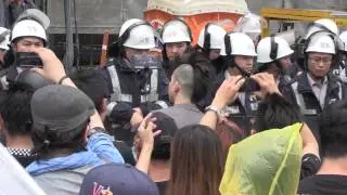 Tree Huggers vs. Taiwanese Police: 松菸 Protest 519 Songshan, Taipei Dome