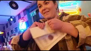 went to karens diner manchester 17/12/2022, watch what she rips up infront of my sister 🤣🤣🤣