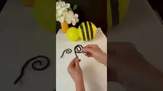 How to create a giant 🐝 BEE #diy #art #shorts #craft #bees
