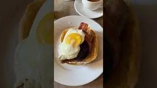 English Breakfast on top of a Sally Lunn Bun
