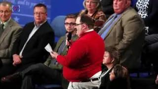 Remember Red Sweater Wearing Ken Bone, He Just Made a Comeback