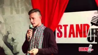 Макс Кондратенко на сцене Stand-up 0522 о детстве.