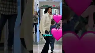 Teacher receives most wholesome surprise at school 💞 (🎥 @dreakscurry on TT)