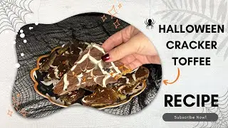 Halloween Cracker Toffee | Fun & Easy Halloween Treat!🎃 #halloweentreats #halloweendesserts #recipe