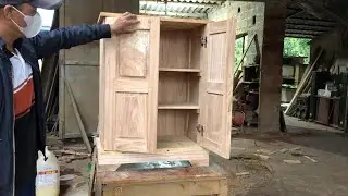 THE PROCESS OF CHOOSING WOOD TO MAKE SHOE SHELVES,