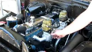 Buick straight 8 running with dual carbs and dual Smithy exhaust