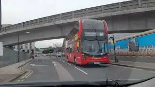 London city airport ,  passengers  drop off ,  pickup point