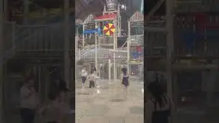 Great Wolf Lodge Kansas City Bucket Dump.
