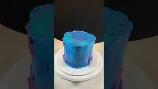 Tasty Space Cake! 🪐👩&zwj;🚀