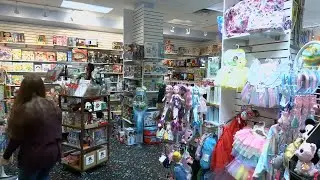 'Shop local' | Louisville area businesses boosted by Small Business Saturday