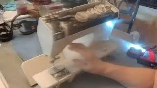 How to Disassemble and Clean the Singer Futura II MODEL 920 Sewing Machine@sewwhatseamstress9076 