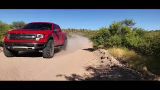 Raptor Running through Box Canyon | Wickenburg, AZ