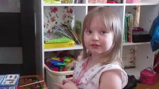 Варюшка читает