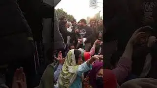 Imran Khan sister and PTI worker protest out of adyala jail #imrankhanpti​ #ImrankhanSisters​ #pti  