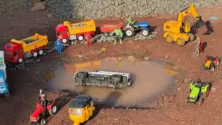 Accident auto rickshaw tractor and Mercedes G wagon pulling out HMT Tractor Eicher Auto rickshaw toy