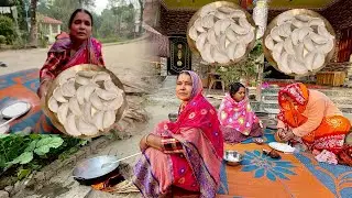 শীতের দিনে মায়ের হাতের ভাপা পুলি পিঠা সেই স্বাদ ॥ 