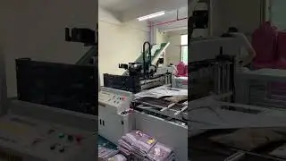 Automatic bag packaging machine for ecommerce packages.#ecommerce #package #packing #warehouse