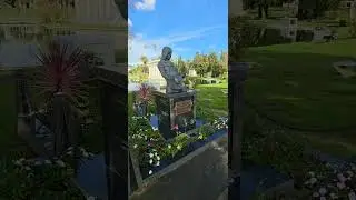 A peaceful walk of the Hollywood Forever Cemetary Pt.1