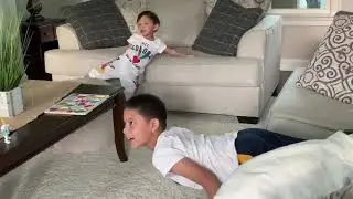 Singing baby nalaglag