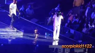Usher & Wale - The Matrimony (Essence Music Festival 2015)