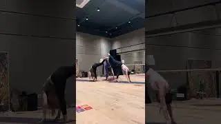 Flowings yoga ile Athena ben b&ouml;yleyim yoga dans