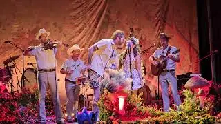 @SierraFerrell & @postmalone - Never Love You Again - Twilight Concert Series