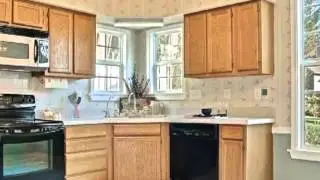 Recently updated and ready to move in.