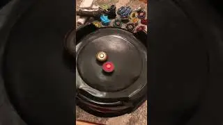 Beyblade Battle! Vulcan Horuseus Vs. Cyclone Herculeo!