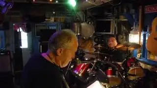 A HEROE'S QUEST ))))))) Ron McVan & Kelly Chambers