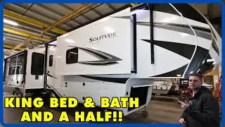 King Bed Bath & a Half Fifth Wheel! 2025 Grand Design Solitude 417KB