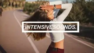 Mack & Diesel - Pedestal
