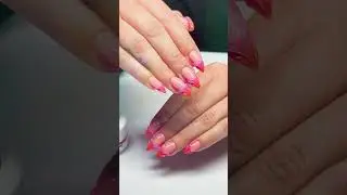 ✨ Lock in the shine and protect your nails with Gelfinity Gel Top the perfect glossy finish every se