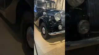 1949 Daimler DE #vintage #vintagecars #black #daimler #car #blackbeast