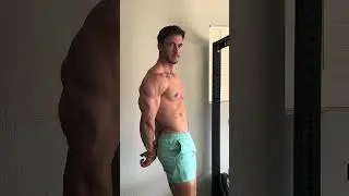 Красивый инструктор спортзала 2 (adamwolfefitness)