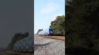 Coaster CEM cab car uses the emergency horn!