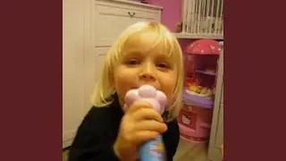 MAŁA EMILKA